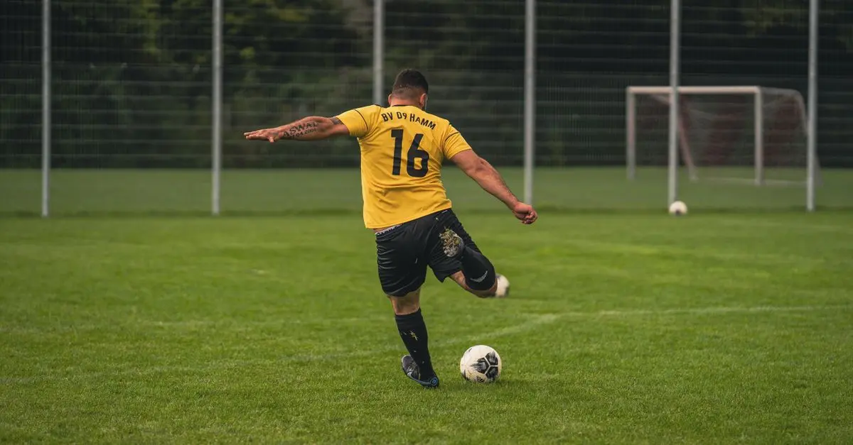 Les 10 joueurs de football légendaires à connaître absolument