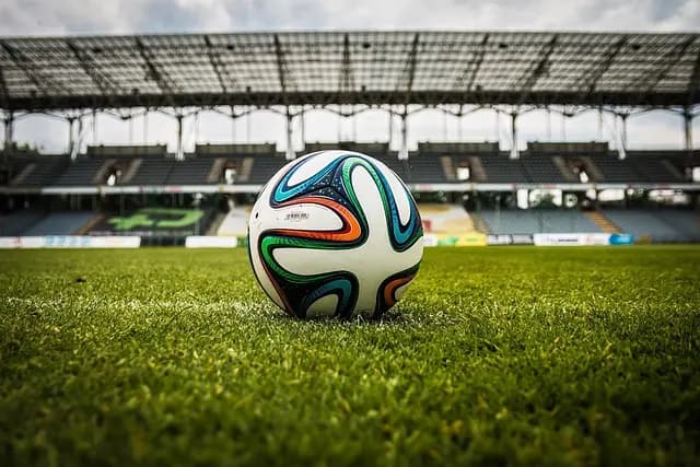 Les 10 joueurs de football légendaires qui ont marqué l'histoire