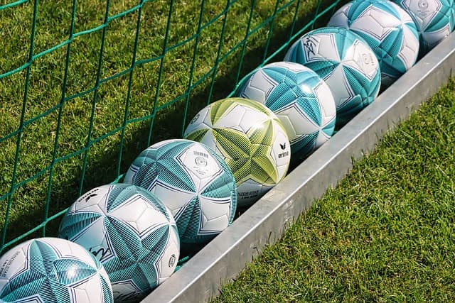 L'influence des légendes du football sur les nouvelles générations